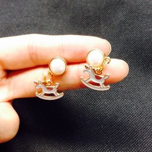 New gold plated horse earrings